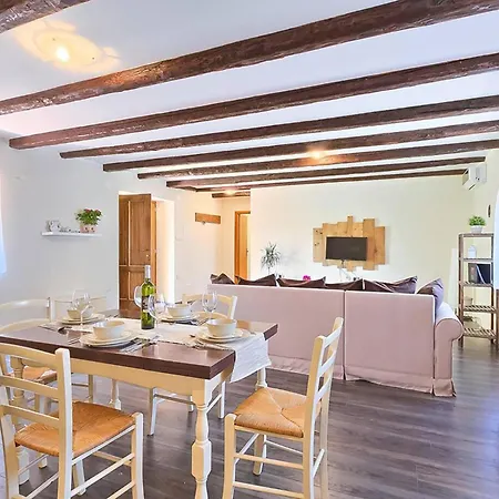 Beautiful In With Private Swimming Pool, Be Inside Or Outside Feriehus *