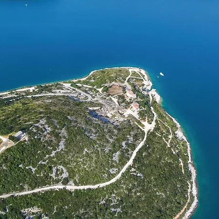 Semesterbostad Beautiful In With Private Swimming Pool, Be Inside Or Outside *