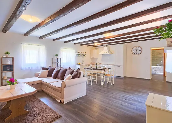 Beautiful In With Private Swimming Pool, Be Inside Or Outside * Barban