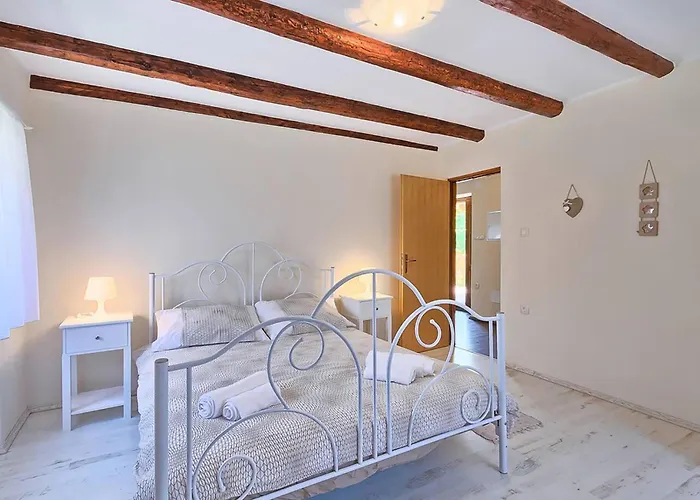 Beautiful In With Private Swimming Pool, Be Inside Or Outside Barban